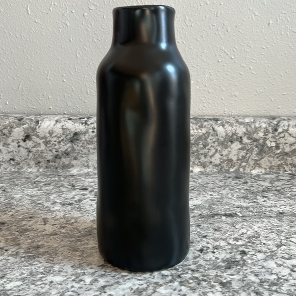 Rae Dunn vase - Picture 2 of 6